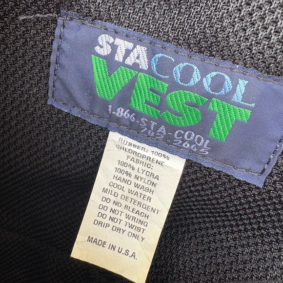 Black Cooling Vest for Men - Picture 4 of 4